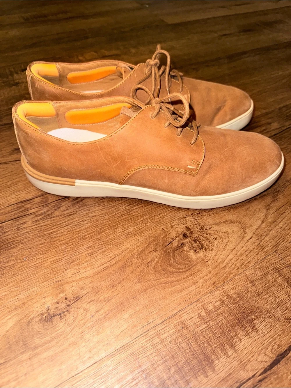 Hush Puppies Men's Tan Leather Boat Shoes with White Soles